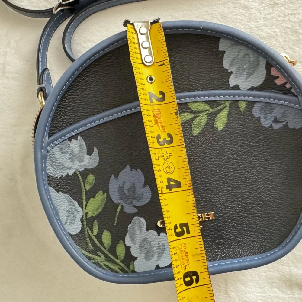 Coach navy signature